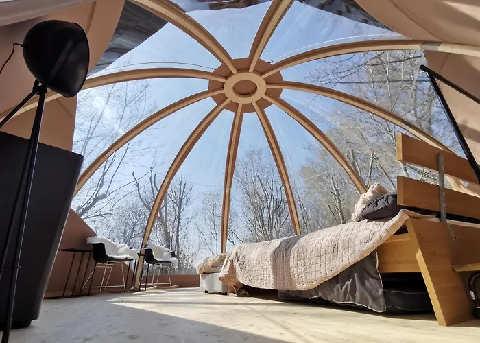 Out & Lodge, Wigwam