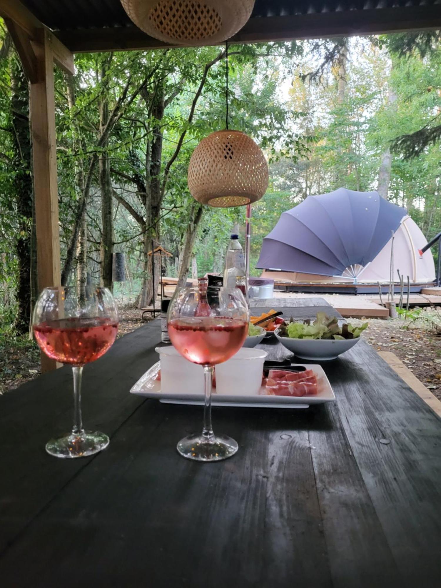 Out & Lodge, Wigwam Luxury tent *